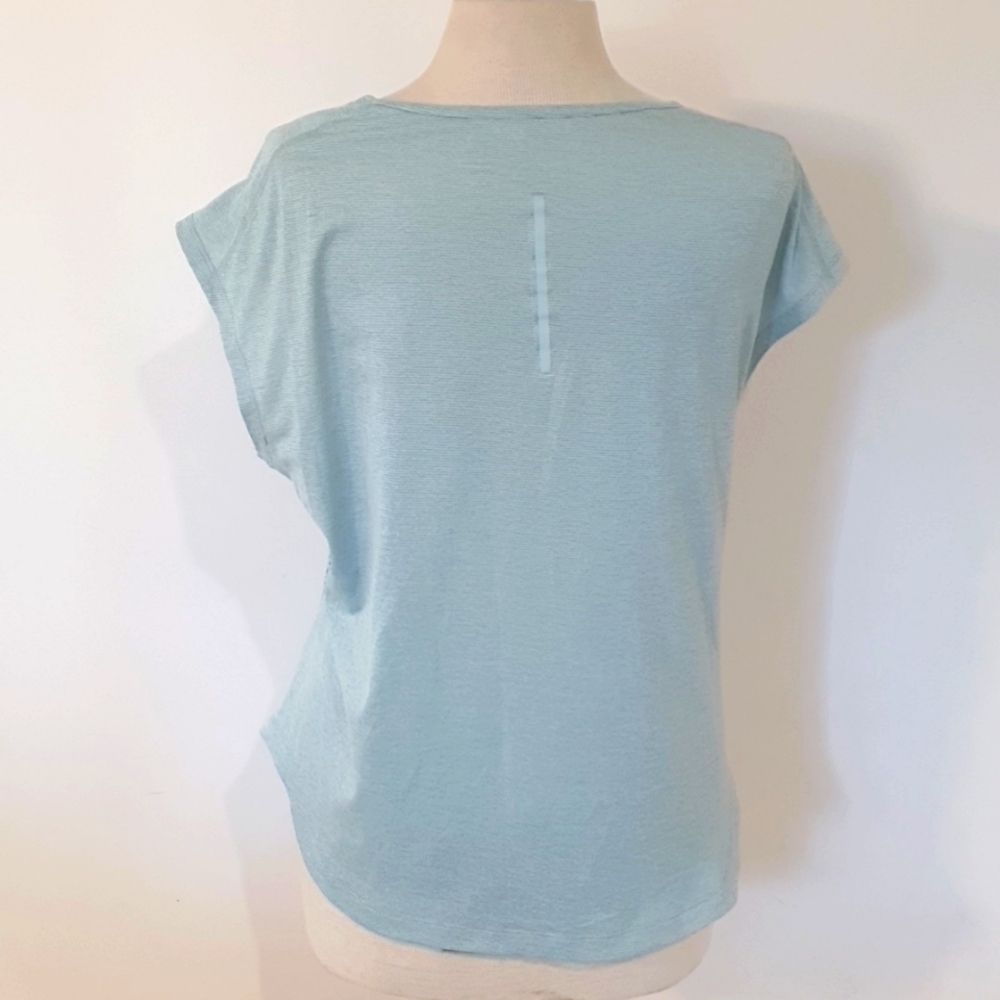 Adidas Size M Light Green Sleeveless Top - Picture 4 of 6